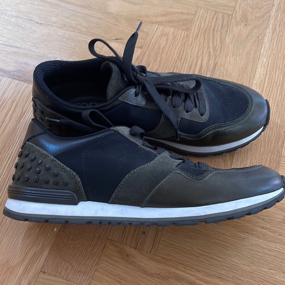Tod’s Mens Suede and Leather sneakers in Army Green and Black - Picture 1 of 5